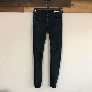 Rag & bone skinny jeans ripped knees size 27